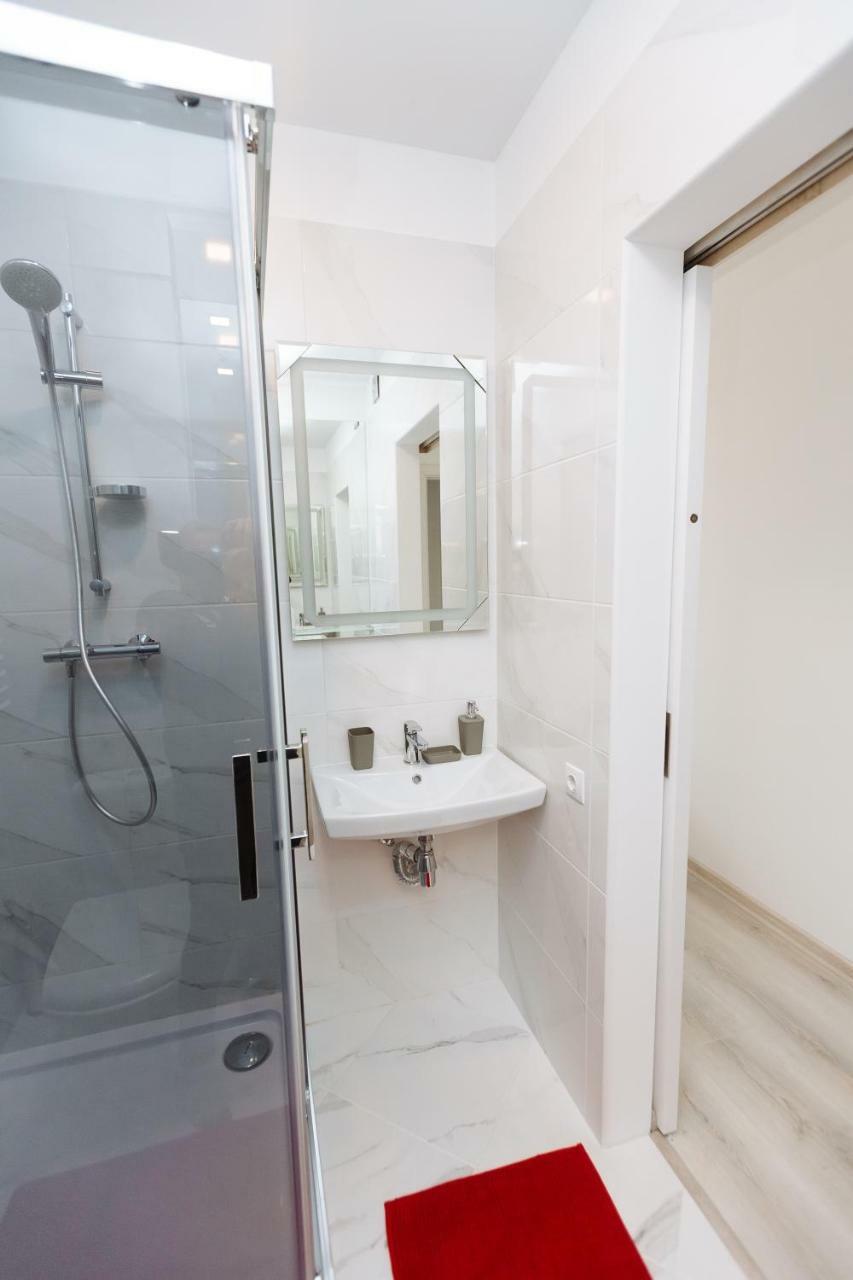 Luxury terrace view Apartment! Lviv Extérieur photo
