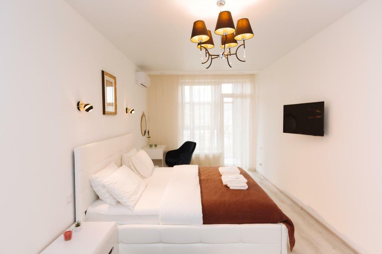 Luxury terrace view Apartment! Lviv Extérieur photo
