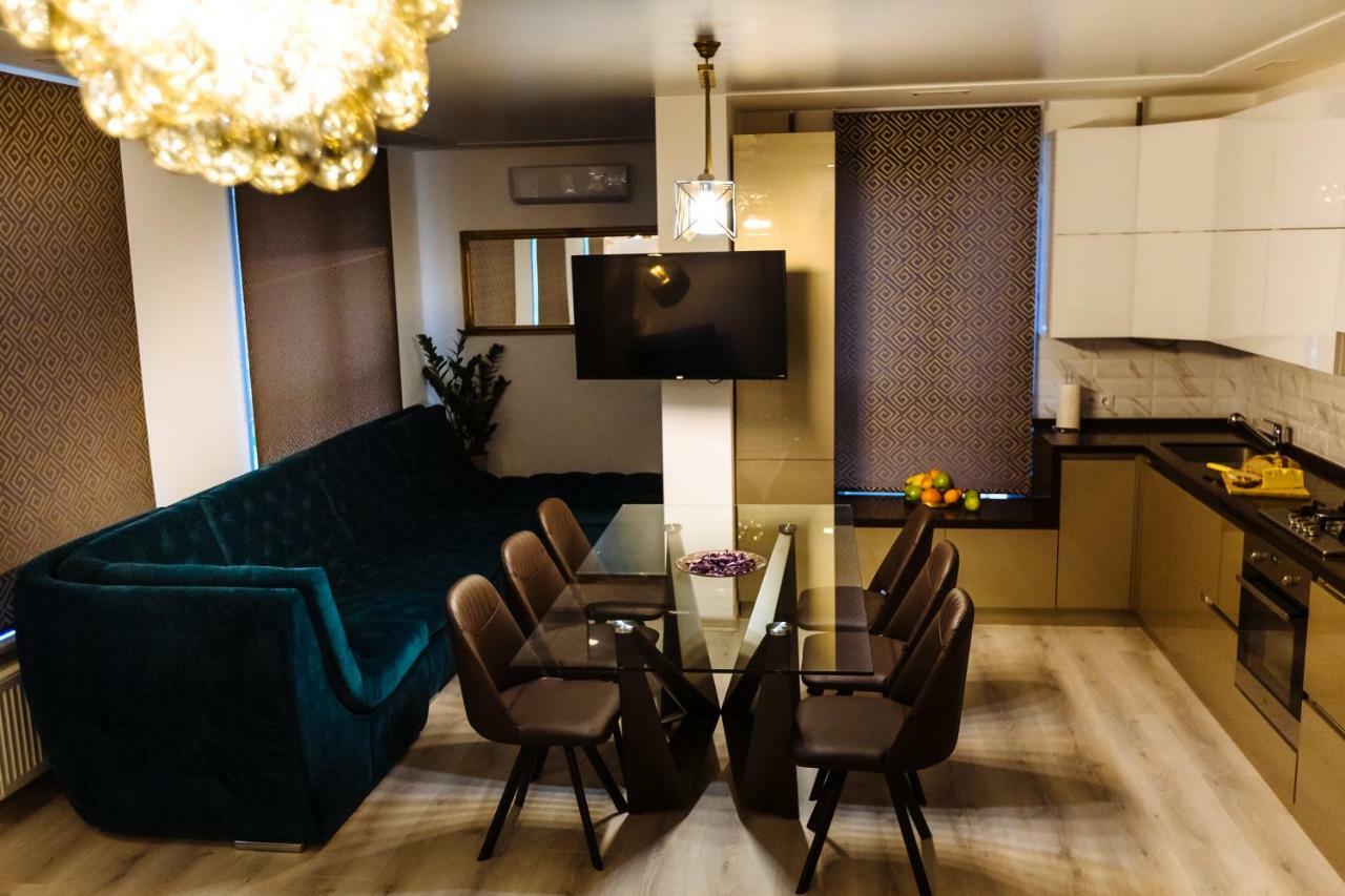Luxury terrace view Apartment! Lviv Extérieur photo