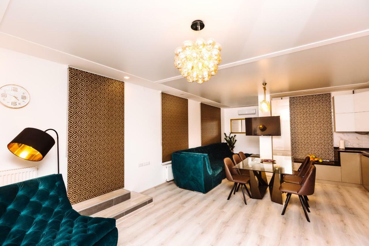 Luxury terrace view Apartment! Lviv Extérieur photo