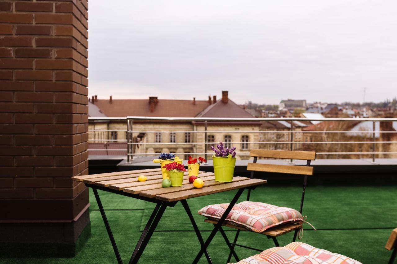 Luxury terrace view Apartment! Lviv Extérieur photo