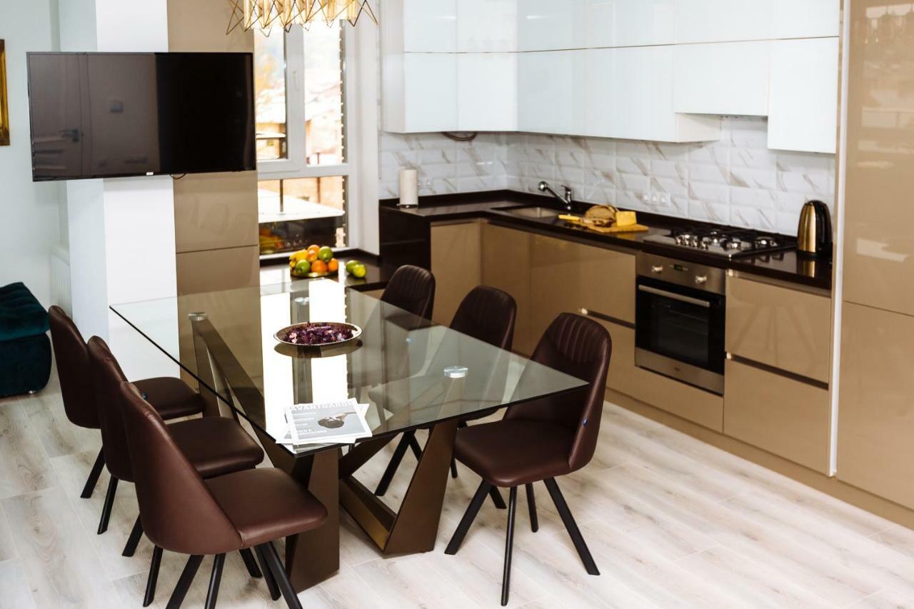 Luxury terrace view Apartment! Lviv Extérieur photo